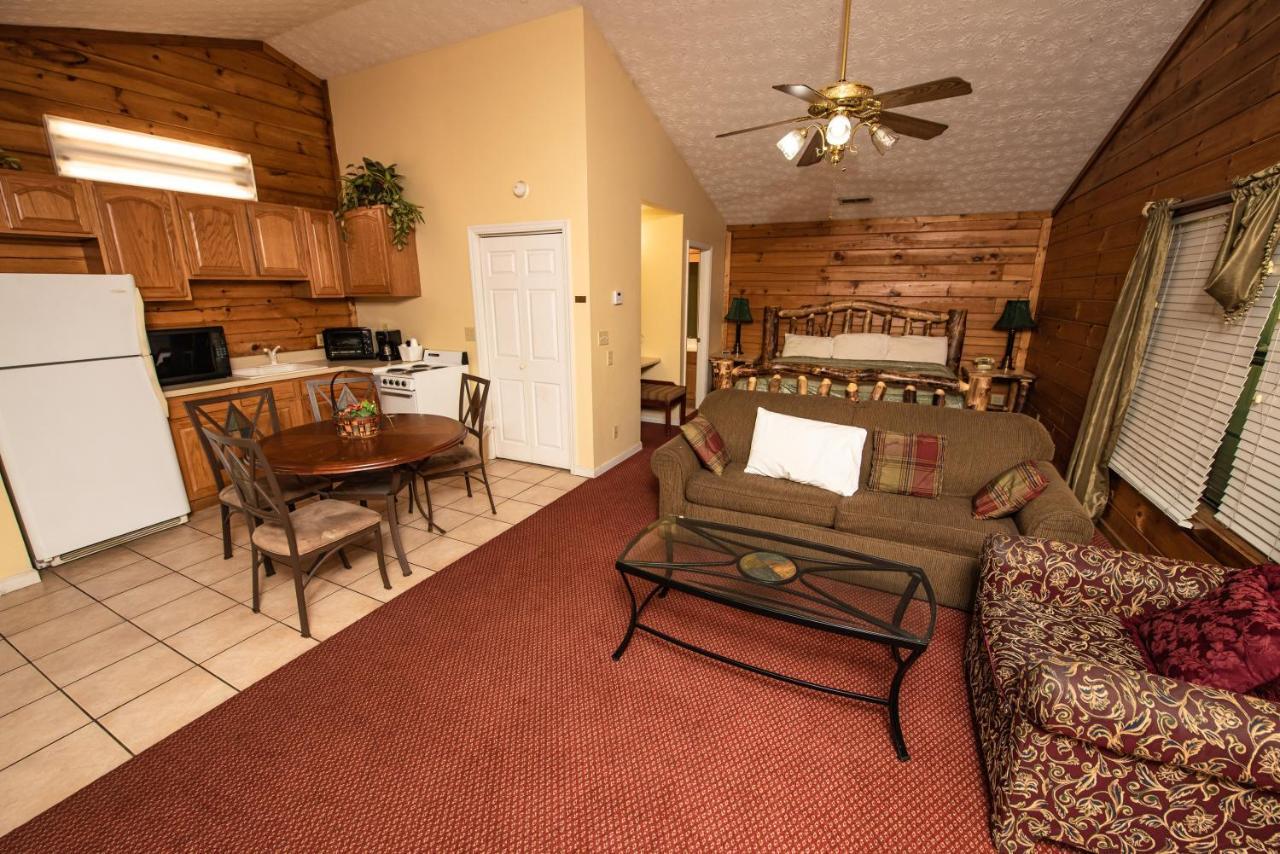 Cabin Close To Parkway Rd With River View بيدجن فورج المظهر الخارجي الصورة